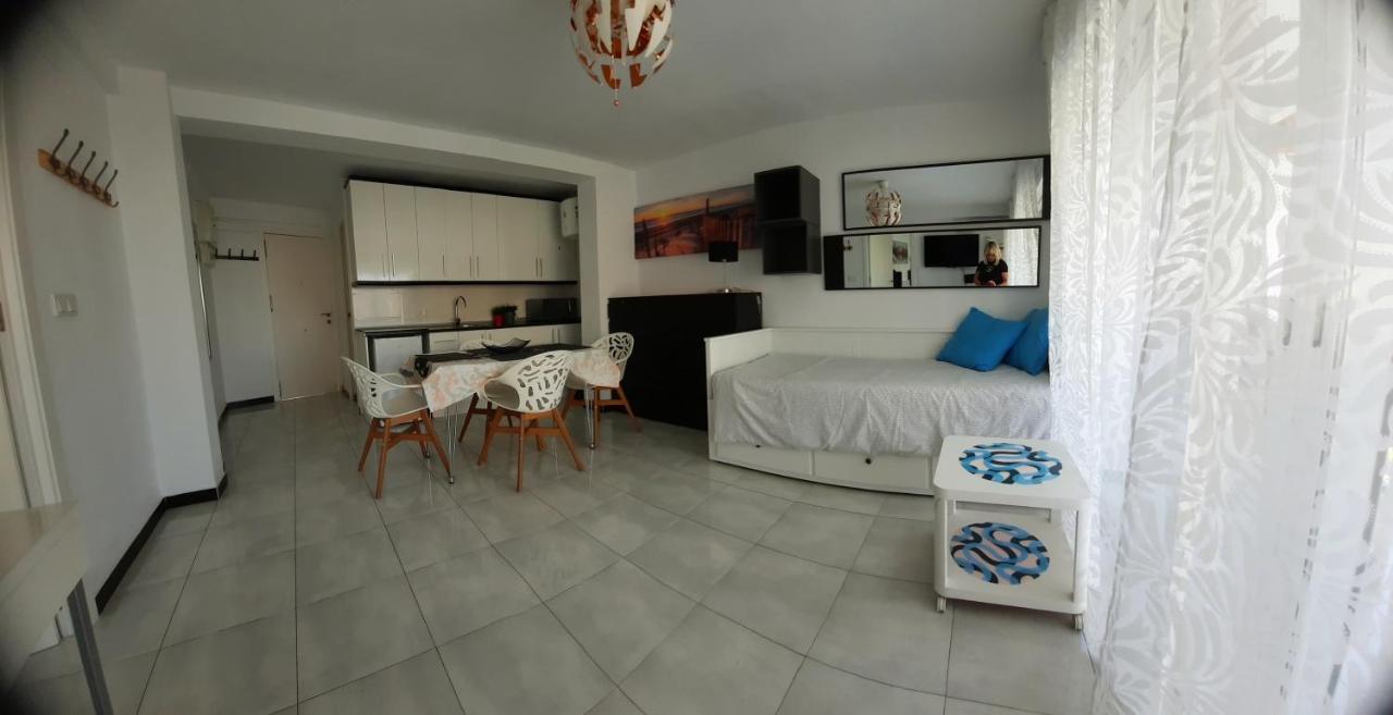 Happy Loix Apartamento Wifi Aa Benidorm Exterior photo
